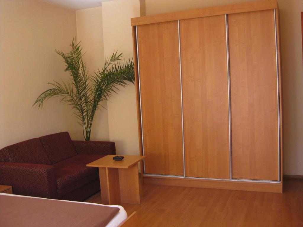 Family Hotel Veronika Девин Номер фото