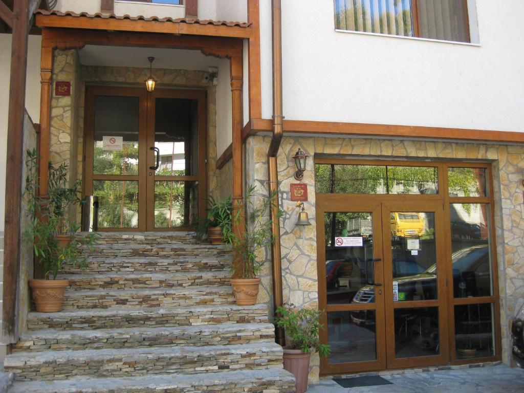 Family Hotel Veronika Девин Экстерьер фото