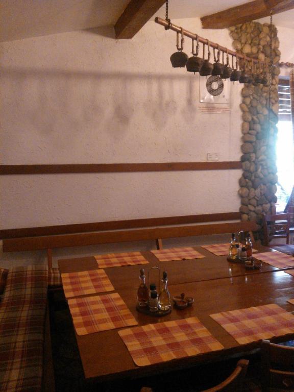 Family Hotel Veronika Девин Экстерьер фото