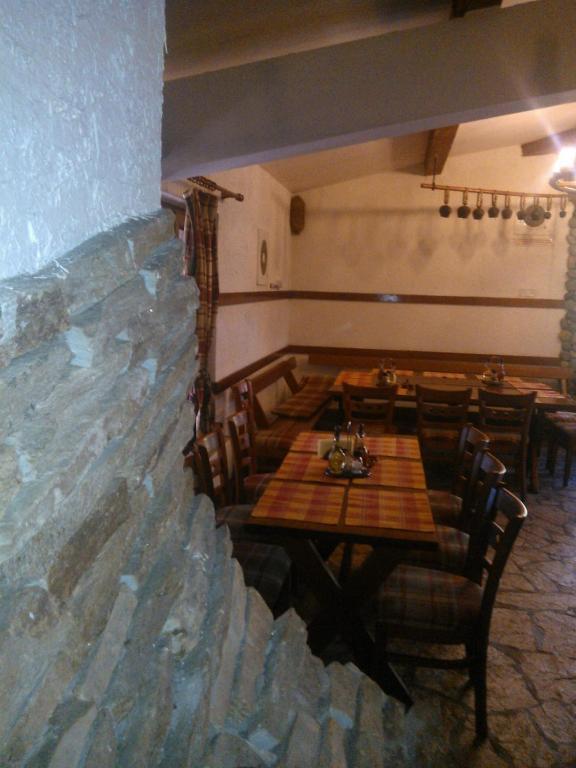 Family Hotel Veronika Девин Экстерьер фото